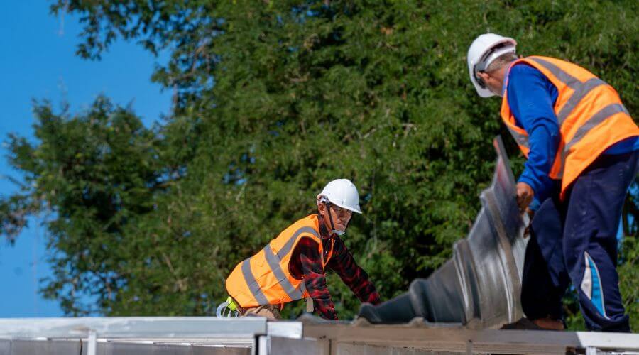 Professional gutter cleaning in Wrightsville Beach, NC